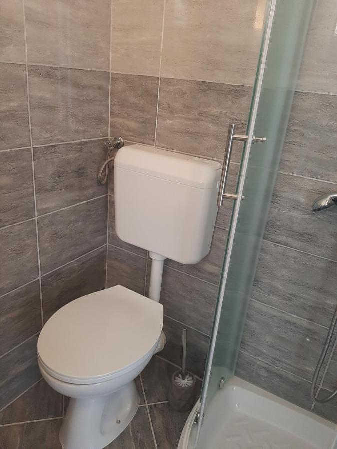Apartment Enis Barbariga Bagian luar foto