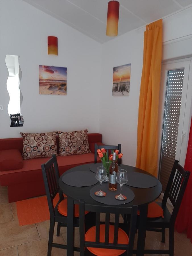 Apartment Enis Barbariga Bagian luar foto